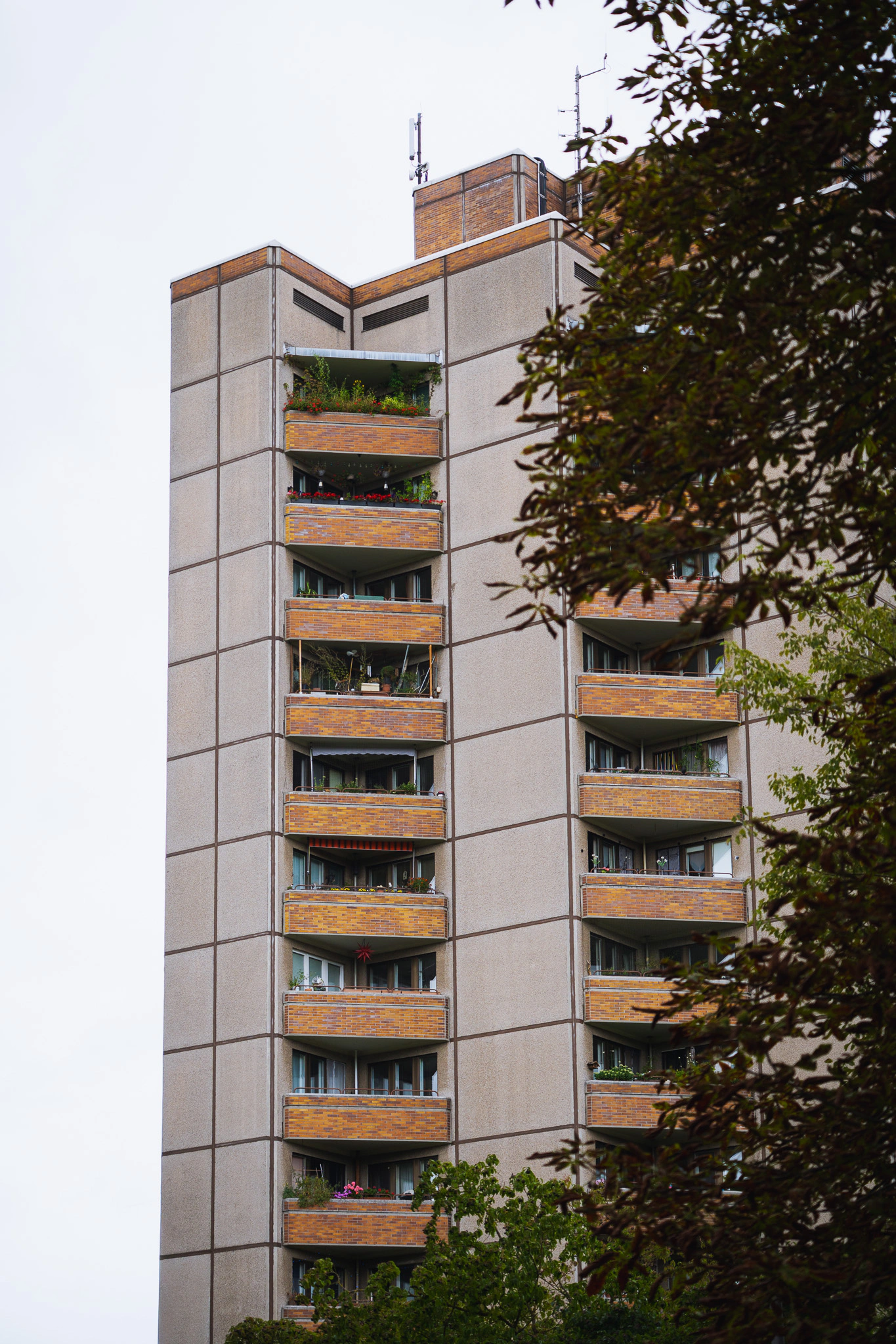 Around Ernst-Thälmann-Park